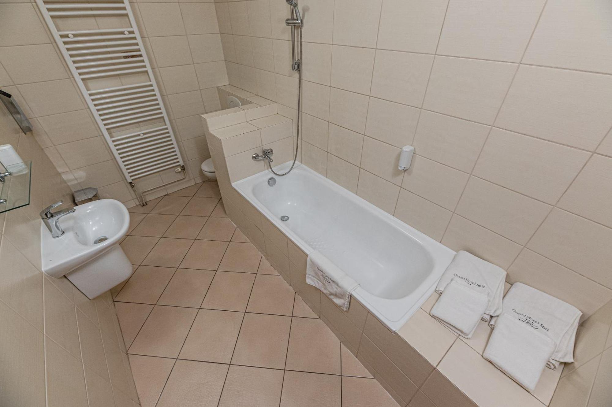 Grand Hotel Rooms Spišské Tomášovce 외부 사진